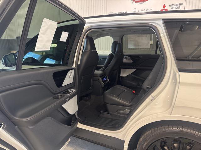new 2025 Lincoln Aviator car, priced at $75,212