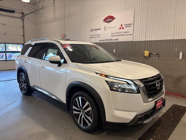 new 2025 Nissan Pathfinder car, priced at $51,278