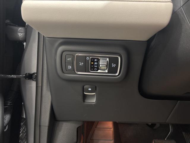 new 2025 Lincoln Nautilus car, priced at $63,293