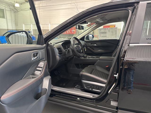new 2025 Nissan Rogue car, priced at $33,559