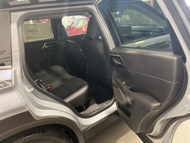 new 2025 Mitsubishi Outlander car, priced at $41,124