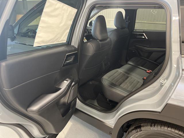new 2025 Mitsubishi Outlander car, priced at $41,124