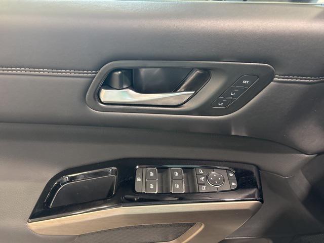 new 2025 Nissan Pathfinder car, priced at $52,348