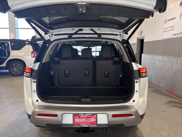 new 2025 Nissan Pathfinder car, priced at $52,078