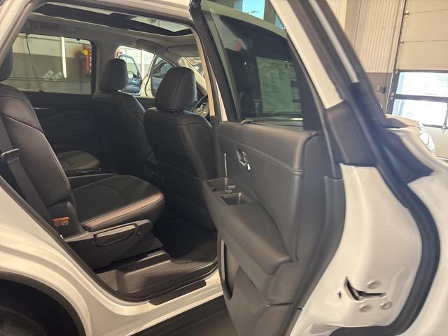 new 2025 Nissan Pathfinder car, priced at $52,078