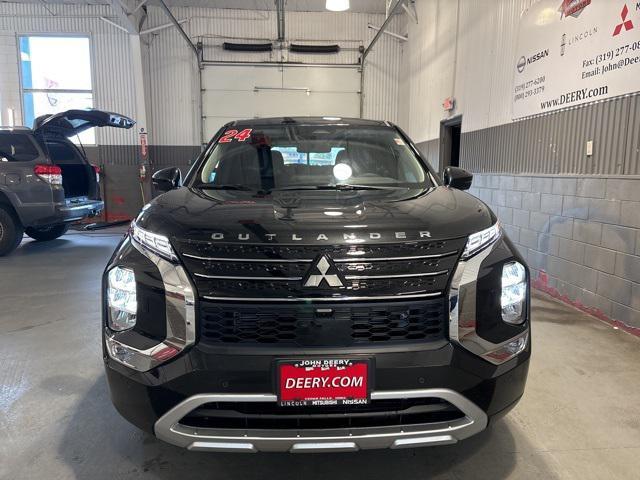 new 2024 Mitsubishi Outlander car, priced at $32,803