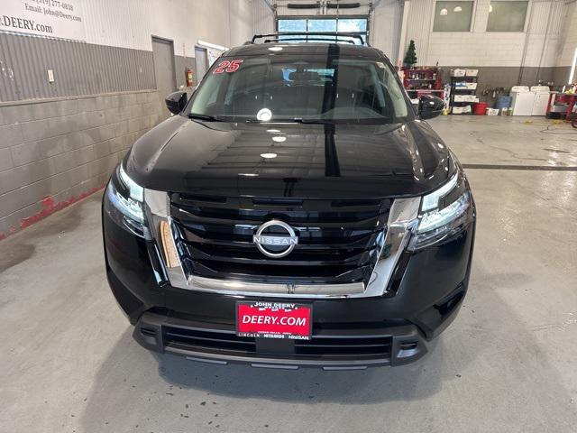 new 2025 Nissan Pathfinder car, priced at $43,759