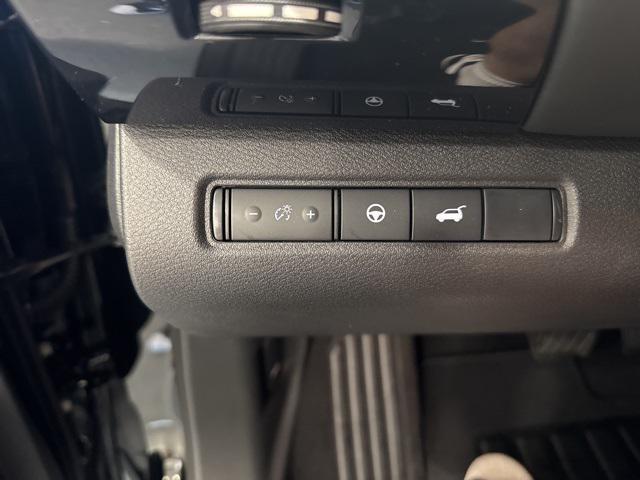 new 2025 Nissan Pathfinder car, priced at $43,759
