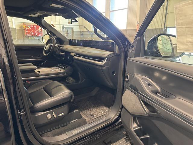 new 2025 Lincoln Navigator car, priced at $107,855
