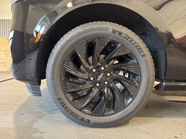 new 2025 Lincoln Navigator car, priced at $107,855