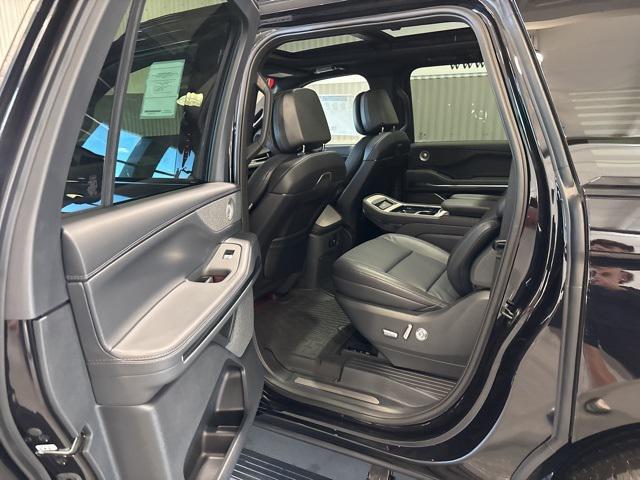 new 2025 Lincoln Navigator L car, priced at $112,765