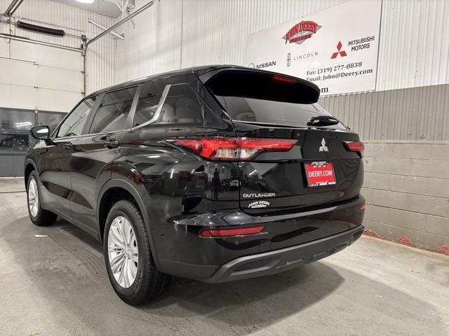 new 2024 Mitsubishi Outlander car, priced at $30,974