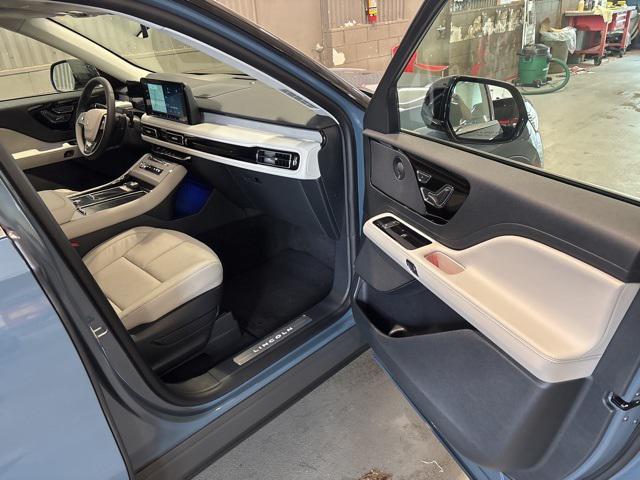 new 2025 Lincoln Aviator car, priced at $70,977