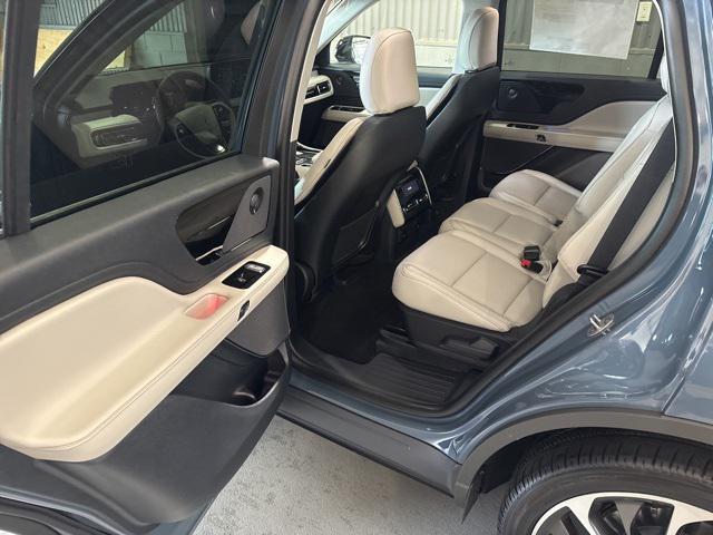 new 2025 Lincoln Aviator car, priced at $70,977