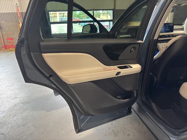 new 2025 Lincoln Aviator car, priced at $70,977