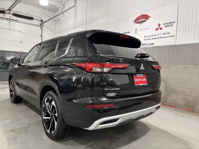 new 2024 Mitsubishi Outlander car, priced at $32,678