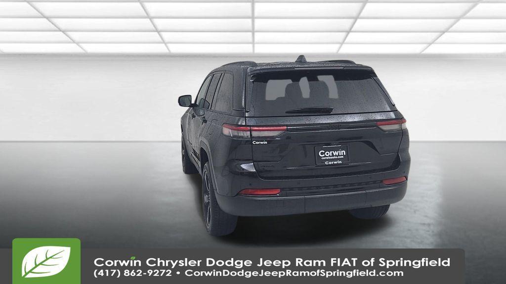 used 2023 Jeep Grand Cherokee car, priced at $33,492