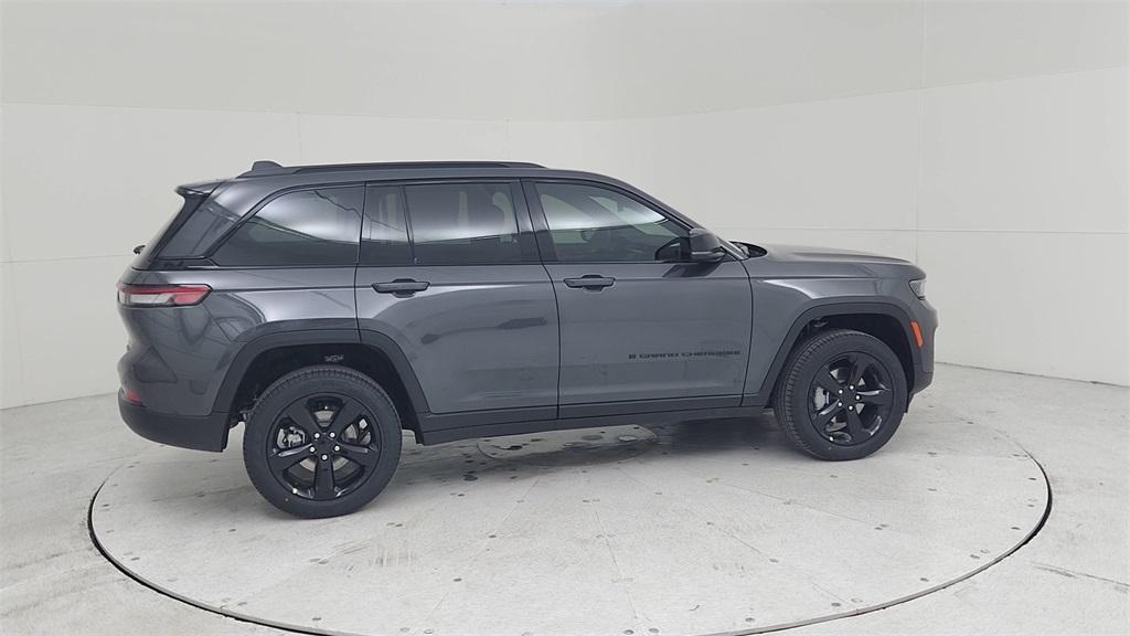 new 2025 Jeep Grand Cherokee car, priced at $49,485