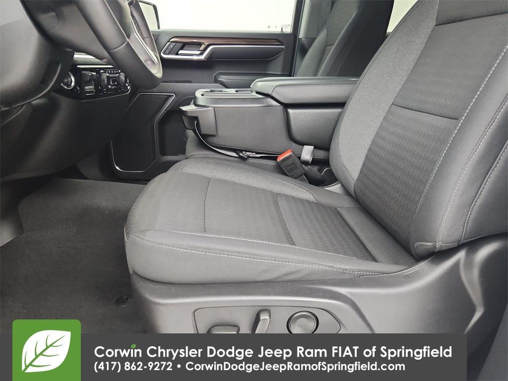 used 2025 Chevrolet Silverado 1500 car, priced at $40,889