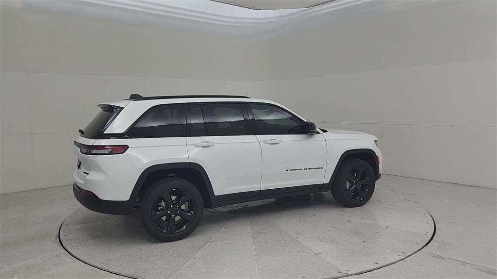 new 2024 Jeep Grand Cherokee car, priced at $46,358