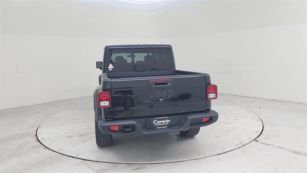 new 2025 Jeep Gladiator car, priced at $41,643