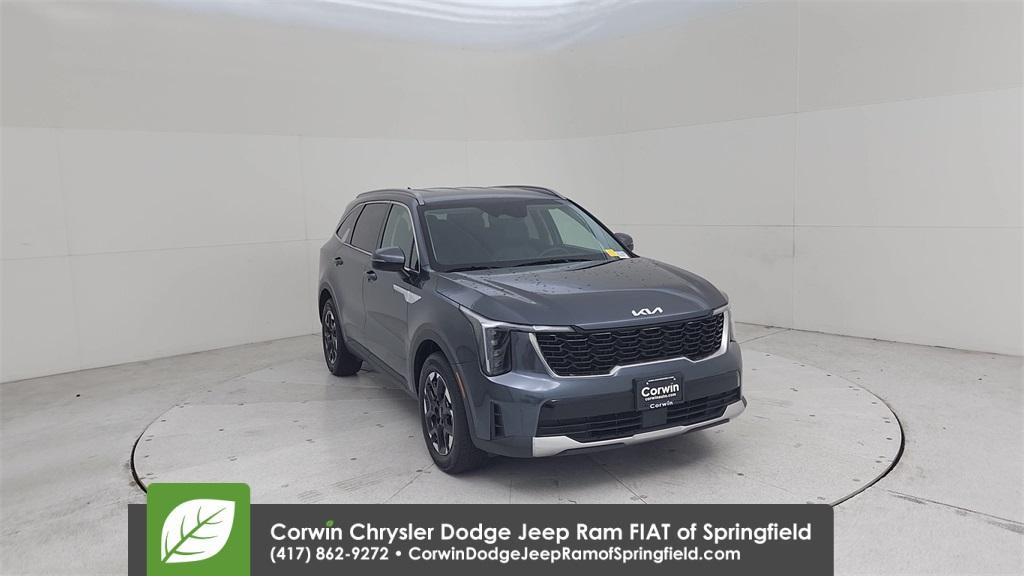 used 2024 Kia Sorento car, priced at $28,644