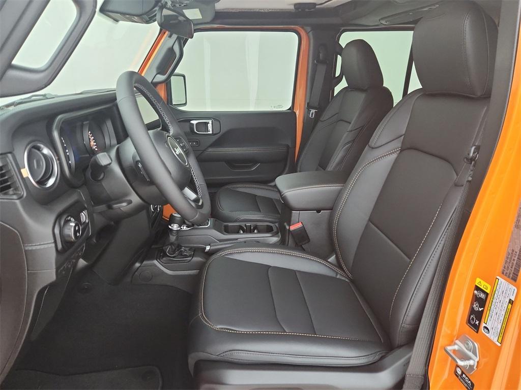new 2025 Jeep Gladiator car, priced at $45,665