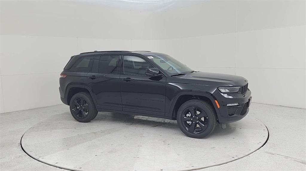 new 2024 Jeep Grand Cherokee car, priced at $44,631