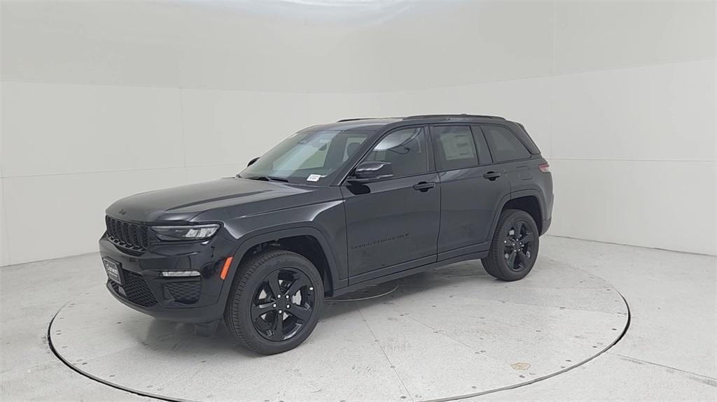 new 2024 Jeep Grand Cherokee car, priced at $44,631