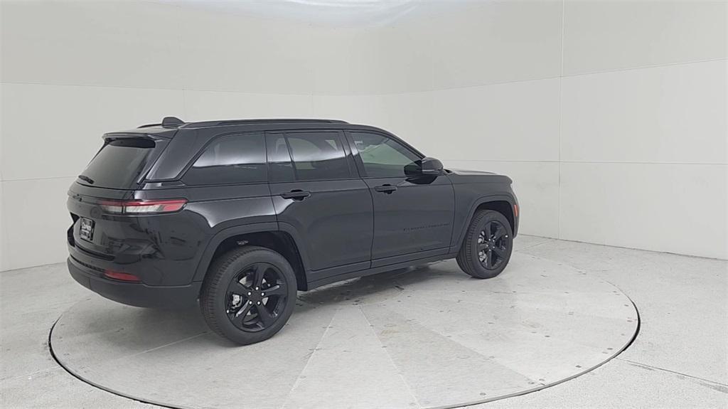 new 2024 Jeep Grand Cherokee car, priced at $44,631