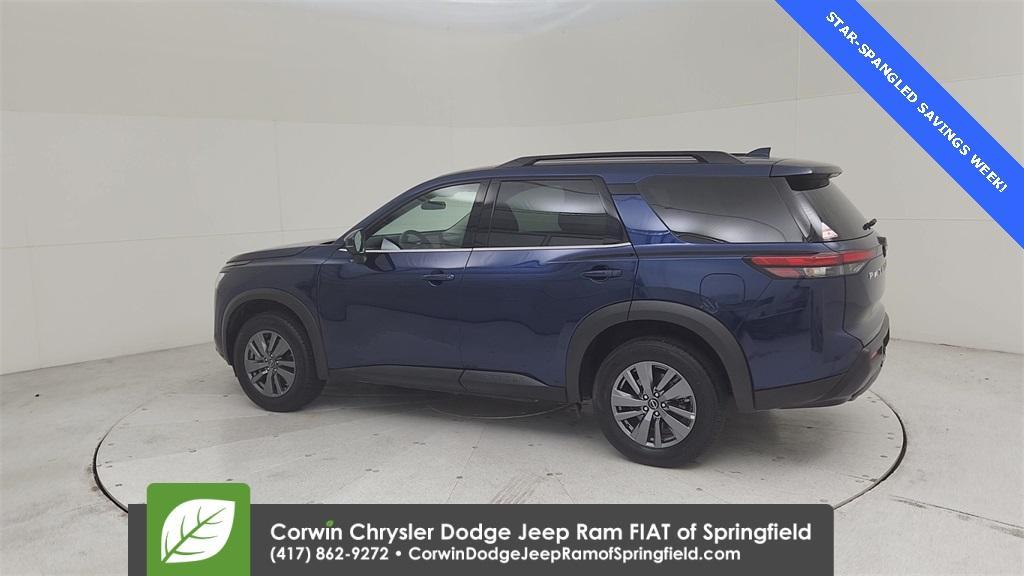 used 2025 Nissan Pathfinder car, priced at $34,500
