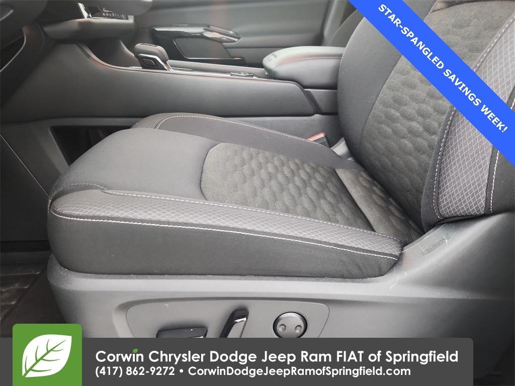 used 2025 Nissan Pathfinder car, priced at $34,500
