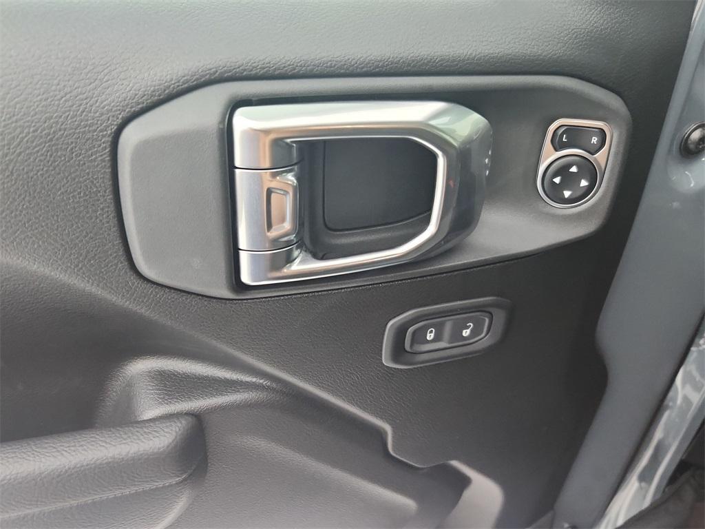 new 2025 Jeep Wrangler car, priced at $54,309