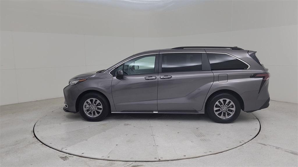 used 2023 Toyota Sienna car, priced at $38,980