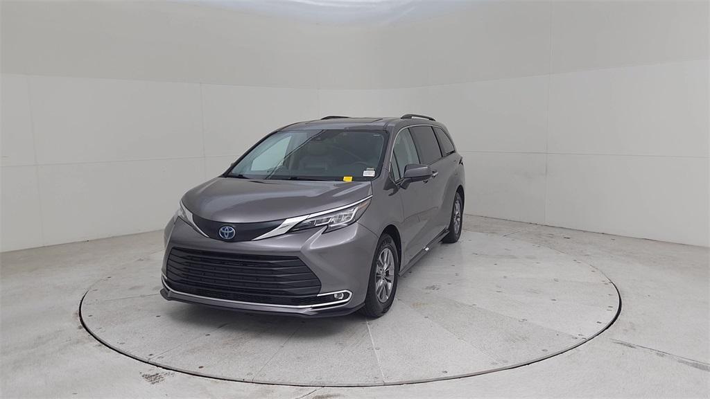 used 2023 Toyota Sienna car, priced at $38,980