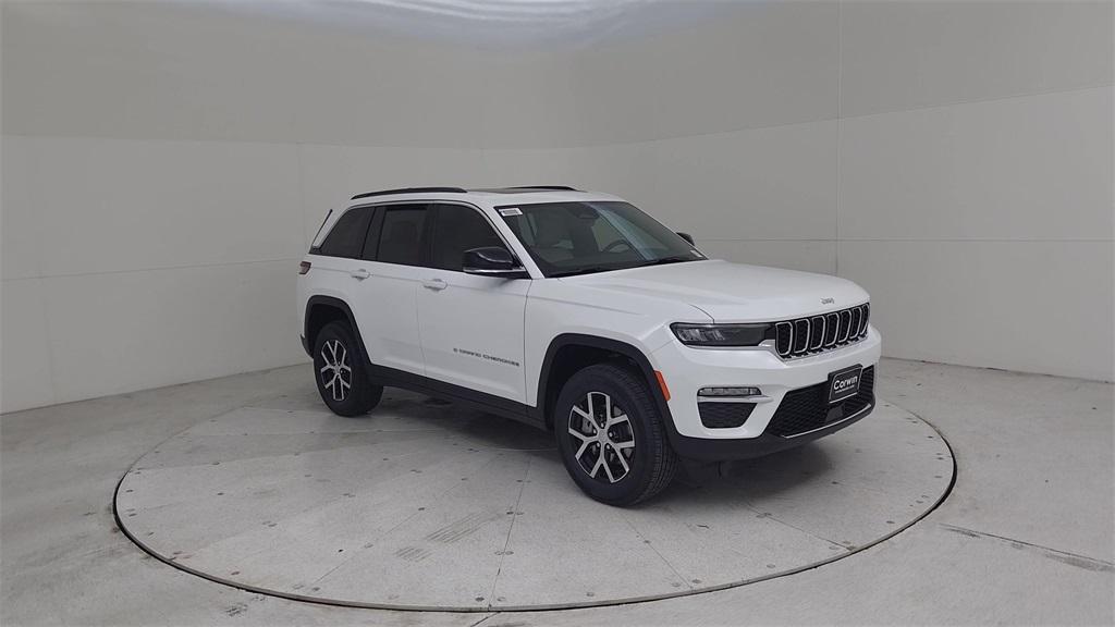 new 2025 Jeep Grand Cherokee car, priced at $44,050