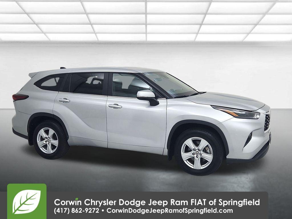 used 2024 Toyota Highlander car, priced at $33,356