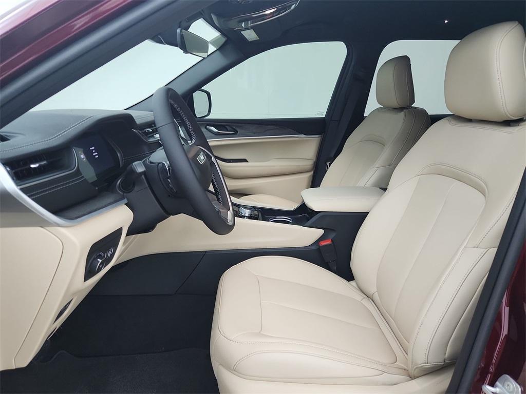 new 2025 Jeep Grand Cherokee L car, priced at $45,074