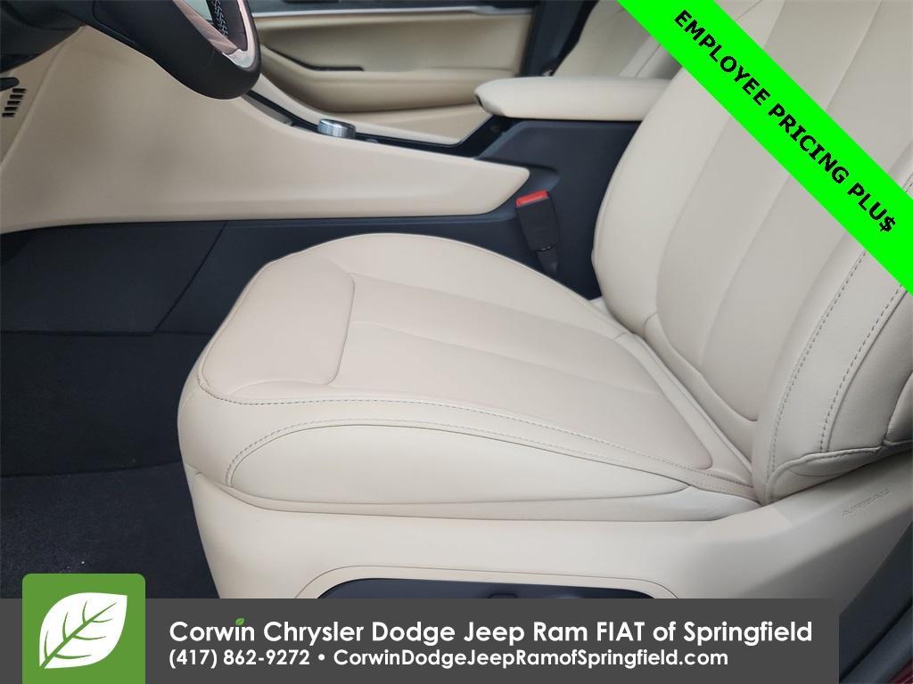 new 2025 Jeep Grand Cherokee L car, priced at $45,074