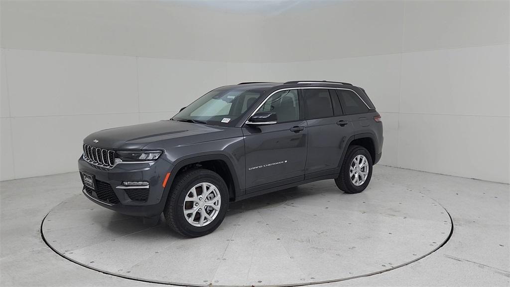 new 2024 Jeep Grand Cherokee car, priced at $44,834