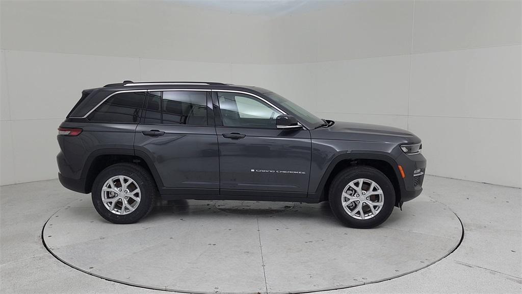 new 2024 Jeep Grand Cherokee car, priced at $44,834