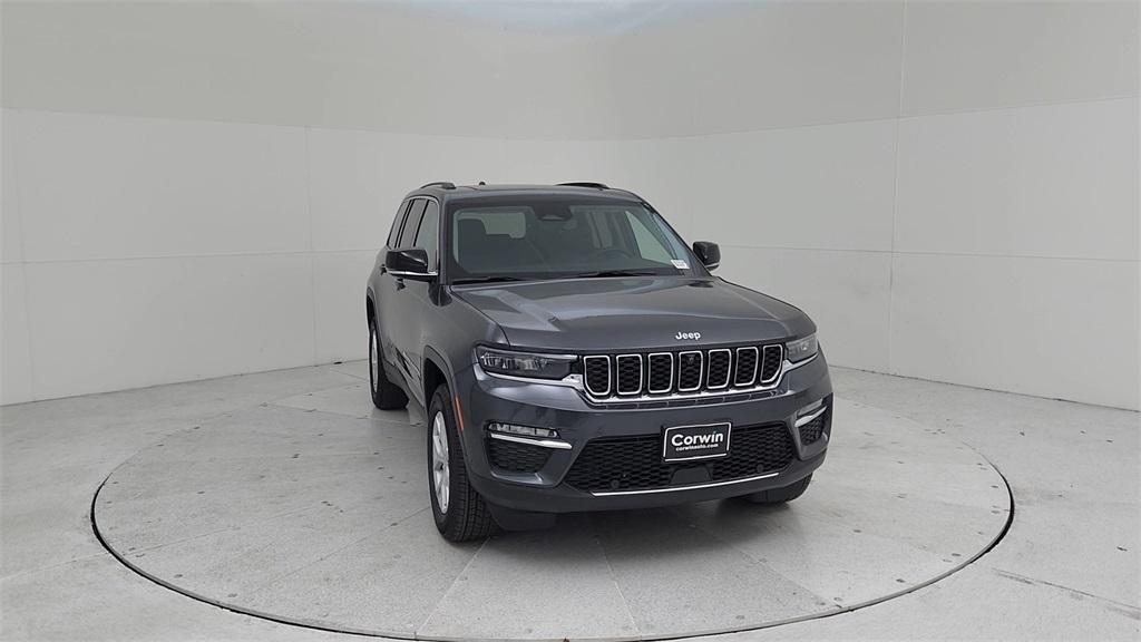 new 2024 Jeep Grand Cherokee car, priced at $44,834