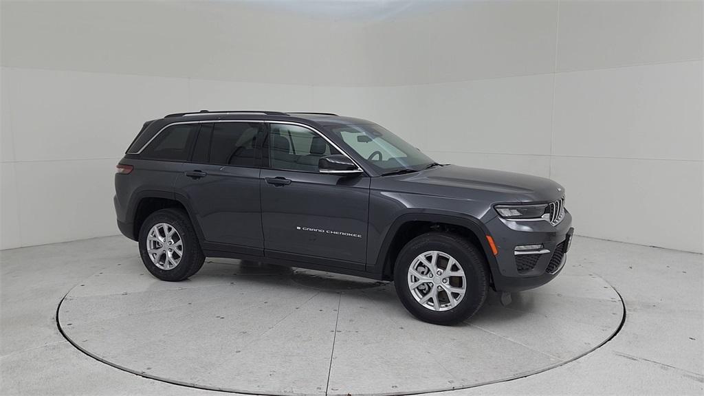 new 2024 Jeep Grand Cherokee car, priced at $44,834