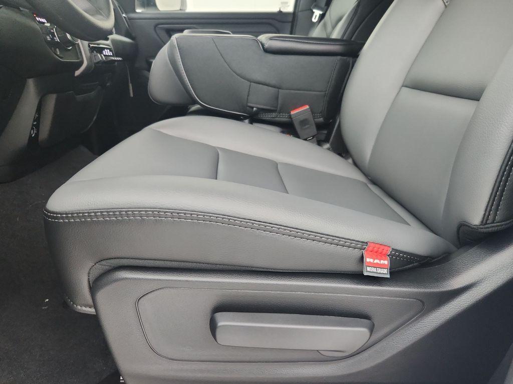 new 2025 Ram 1500 car, priced at $43,778