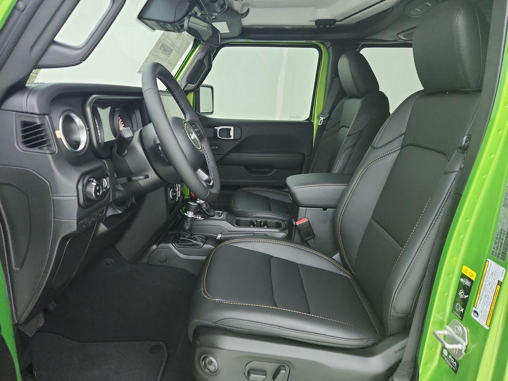 new 2025 Jeep Gladiator car, priced at $46,198