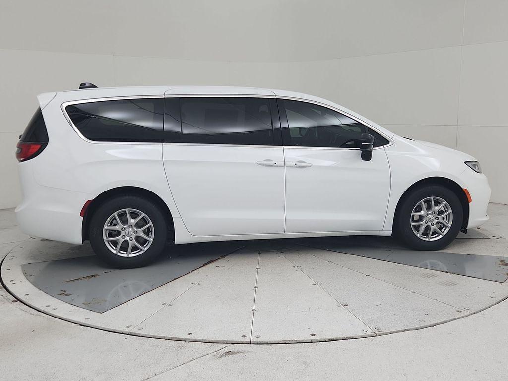 new 2026 Chrysler Pacifica car, priced at $41,972