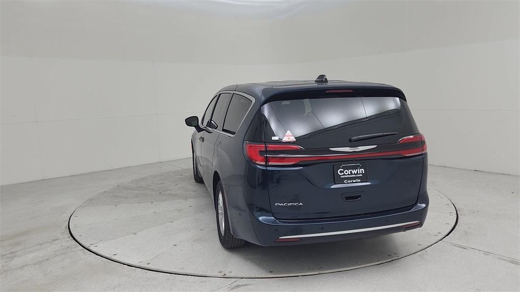 new 2025 Chrysler Pacifica car, priced at $44,515