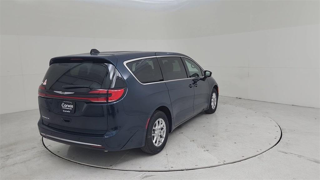 new 2025 Chrysler Pacifica car, priced at $44,515