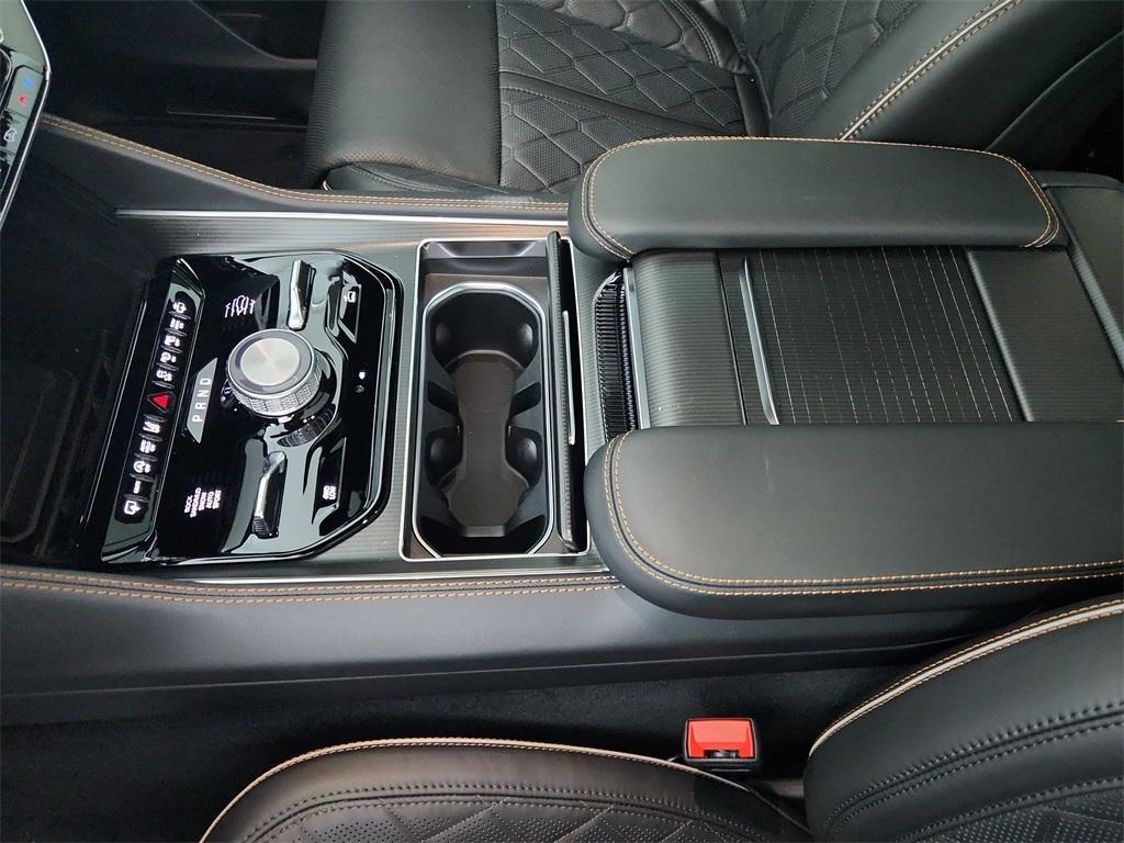 new 2025 Jeep Grand Wagoneer car, priced at $109,279