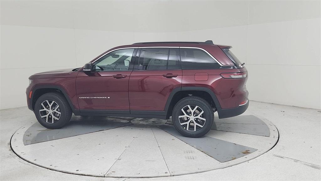 new 2025 Jeep Grand Cherokee car, priced at $46,608